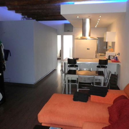 Bacrou Apartment, Design Loft Near The Sea Barcellona Esterno foto